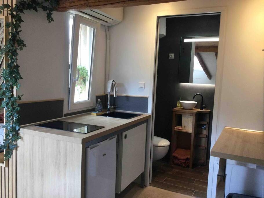 Studio De Charme Au Coeur De La Vieille Ville 尼斯 外观 照片